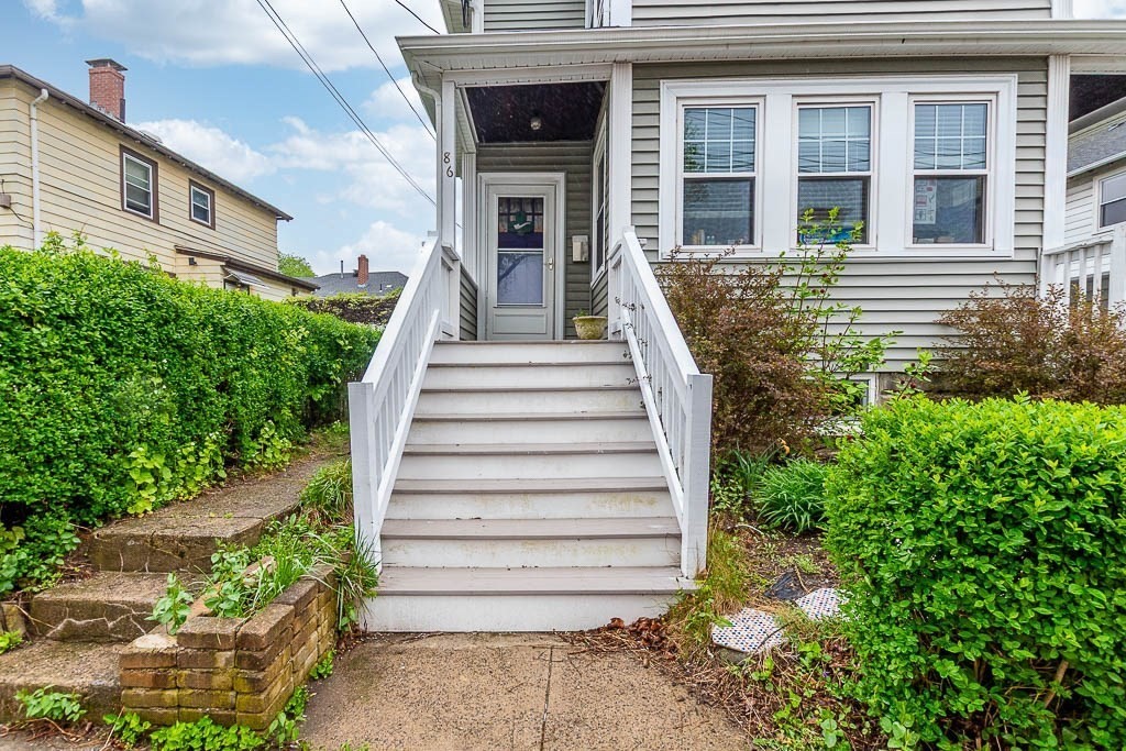 86 Glencoe St 86