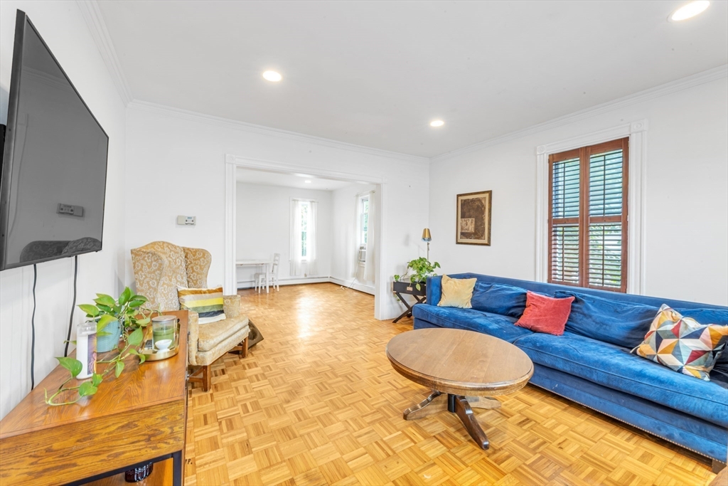 115 Whiting Ave