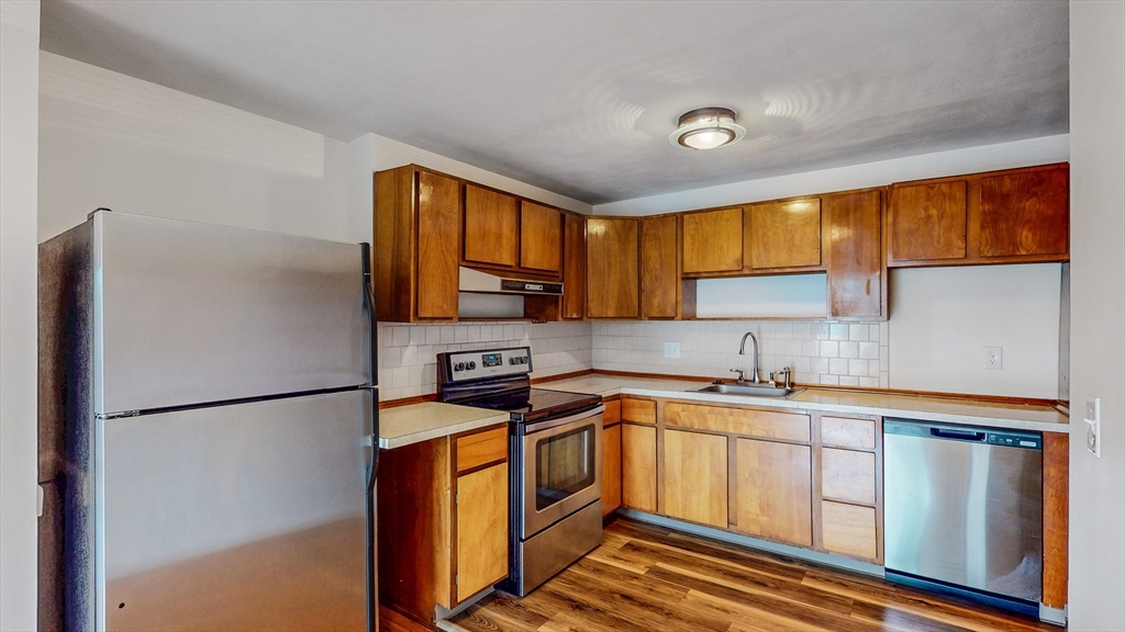 39 Englewood Ave 24