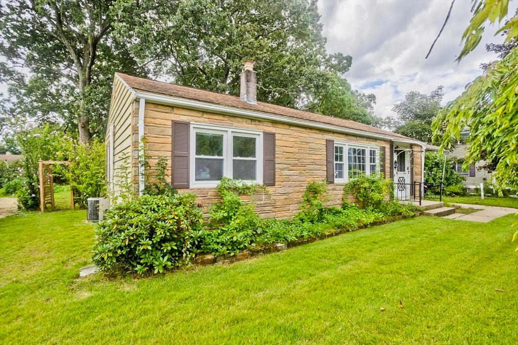 67 Warwick Rd, Chicopee, MA, 67 Warwick Rd, Chicopee, MA Photo #2
