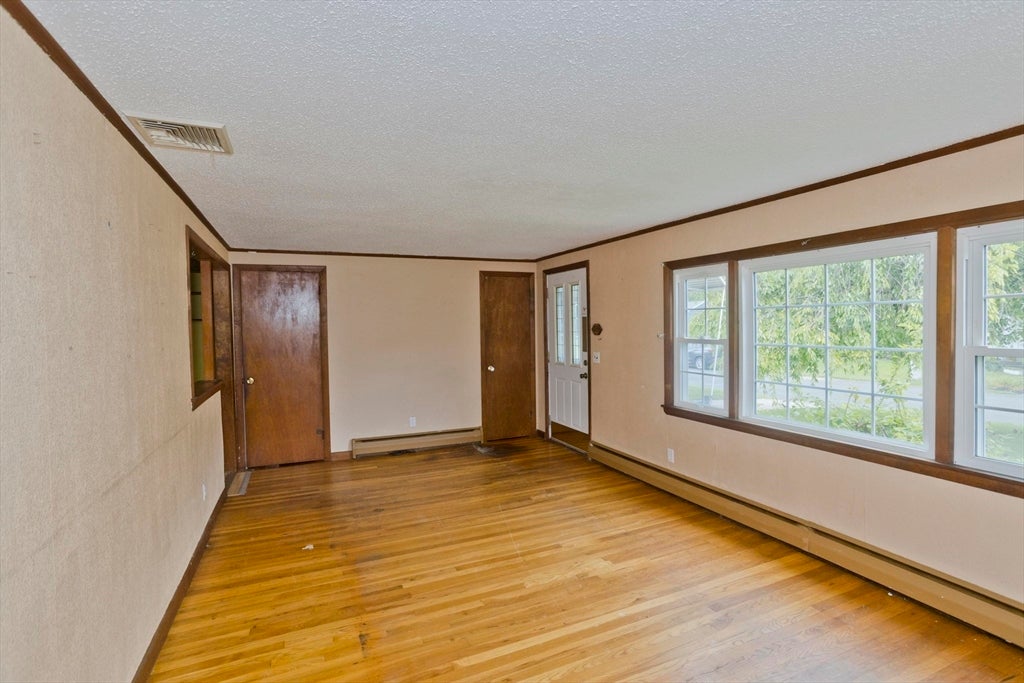 67 Warwick Rd, Chicopee, MA, 67 Warwick Rd, Chicopee, MA Photo #5
