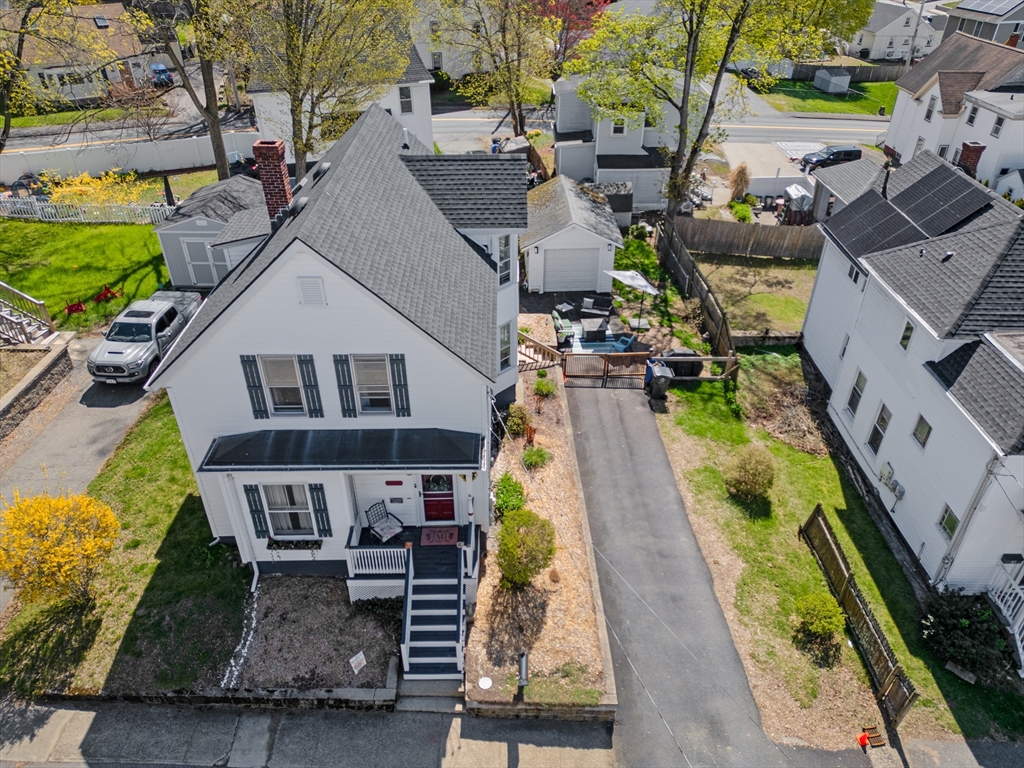 17 Currier Ave