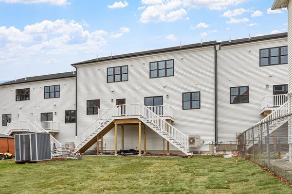 10 WINDSOR ST, WORCESTER, MA 01605 - Image c176fefe8f63d976c170e09680043849/2153202190