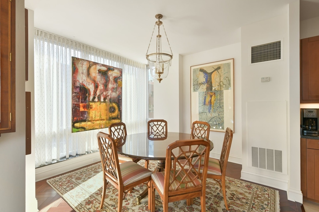 Boston, Massachusetts 02116, United States, 2 Bedrooms Bedrooms, ,3 BathroomsBathrooms,Residential,Active,231193