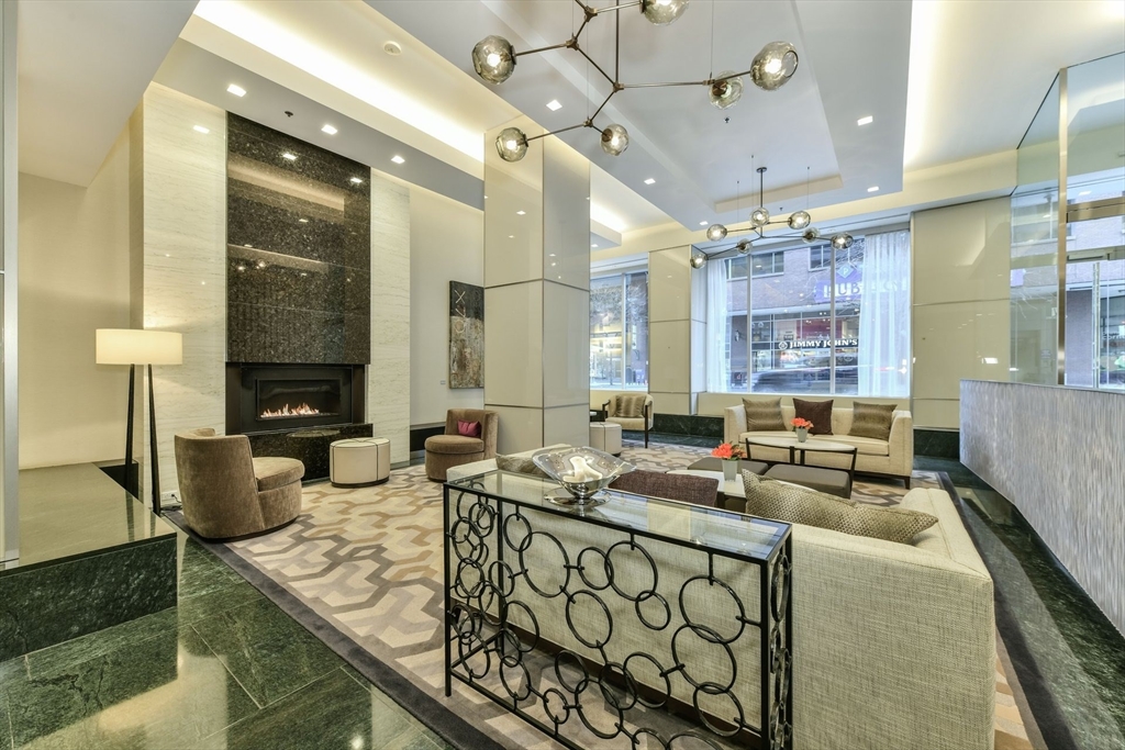 Boston, Massachusetts 02116, United States, 2 Bedrooms Bedrooms, ,3 BathroomsBathrooms,Residential,Active,231193