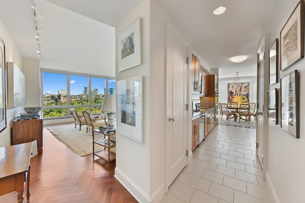 Boston, Massachusetts 02116, United States, 2 Bedrooms Bedrooms, ,3 BathroomsBathrooms,Residential,Active,231193