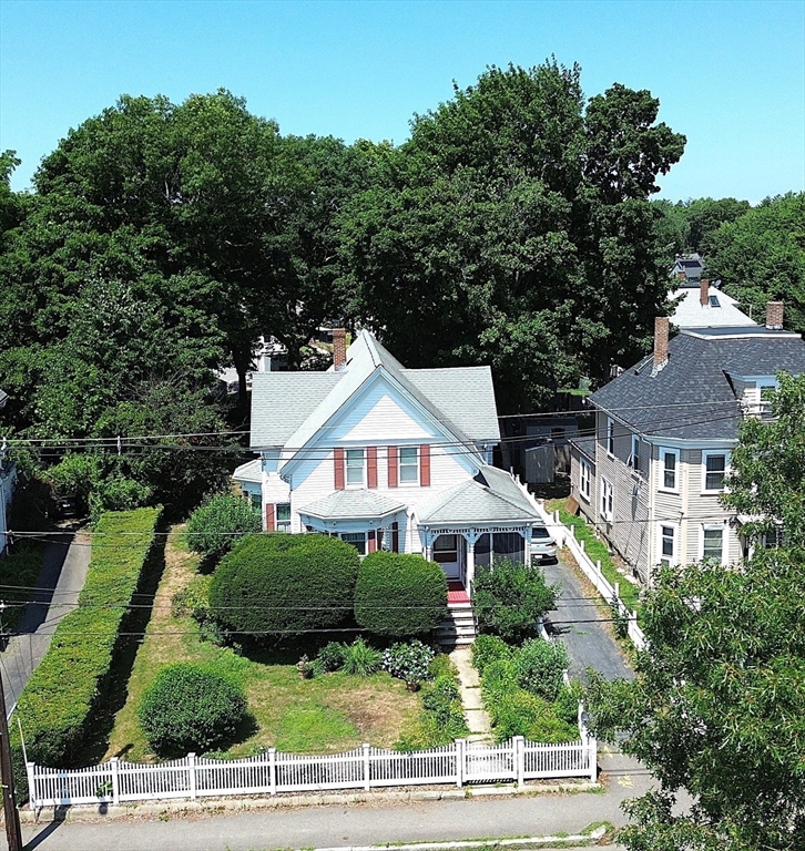53 Moraine St