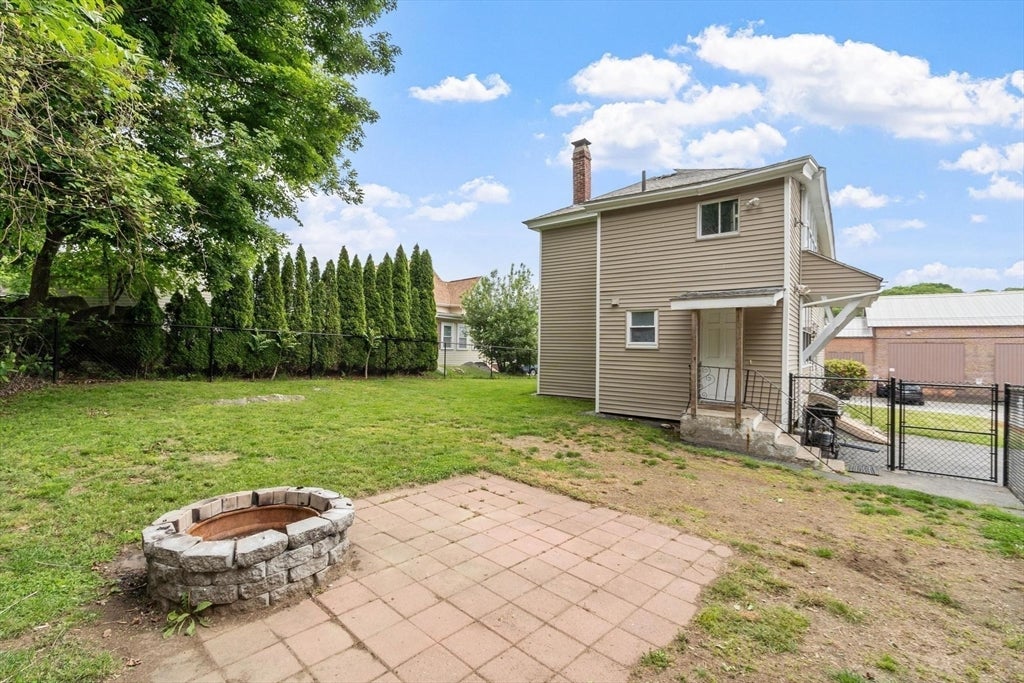 47-A&B Howe Ave