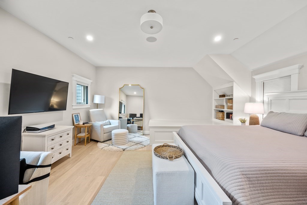 485 Ashmont St 5