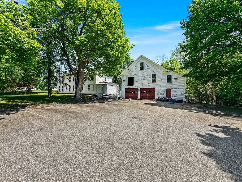 1003 Main St