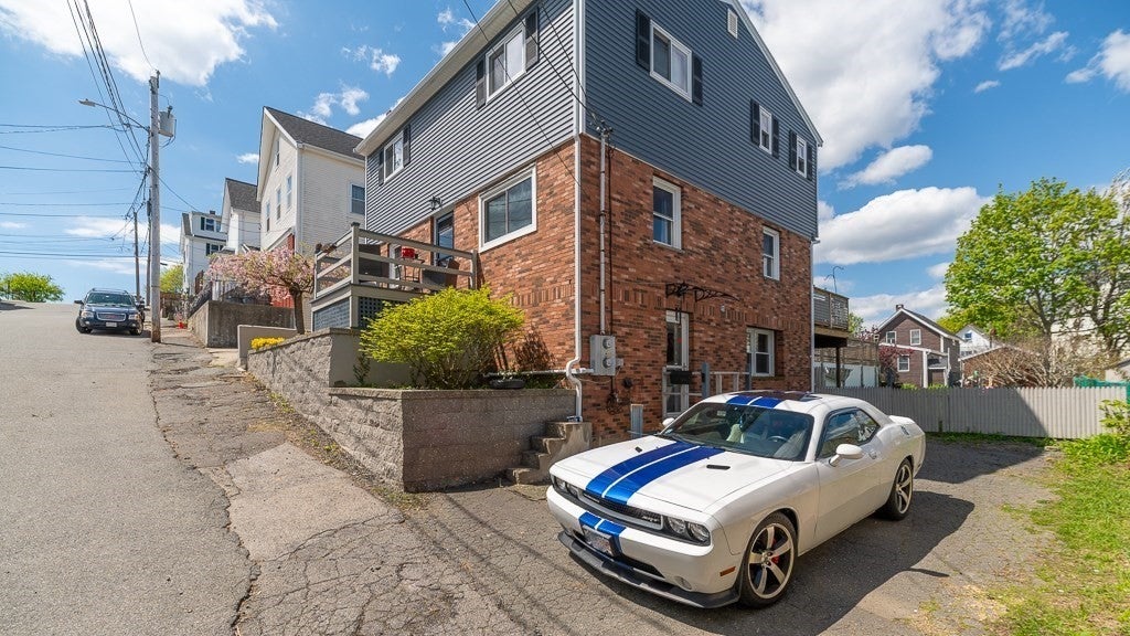 9 Alpine Ct, Gloucester, MA Photo #5