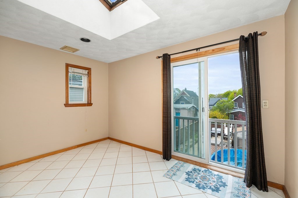 9 Alpine Ct, Gloucester, MA Photo #26