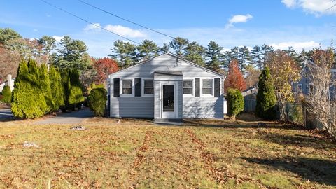 7 Cedar Dr Carver MA 02330