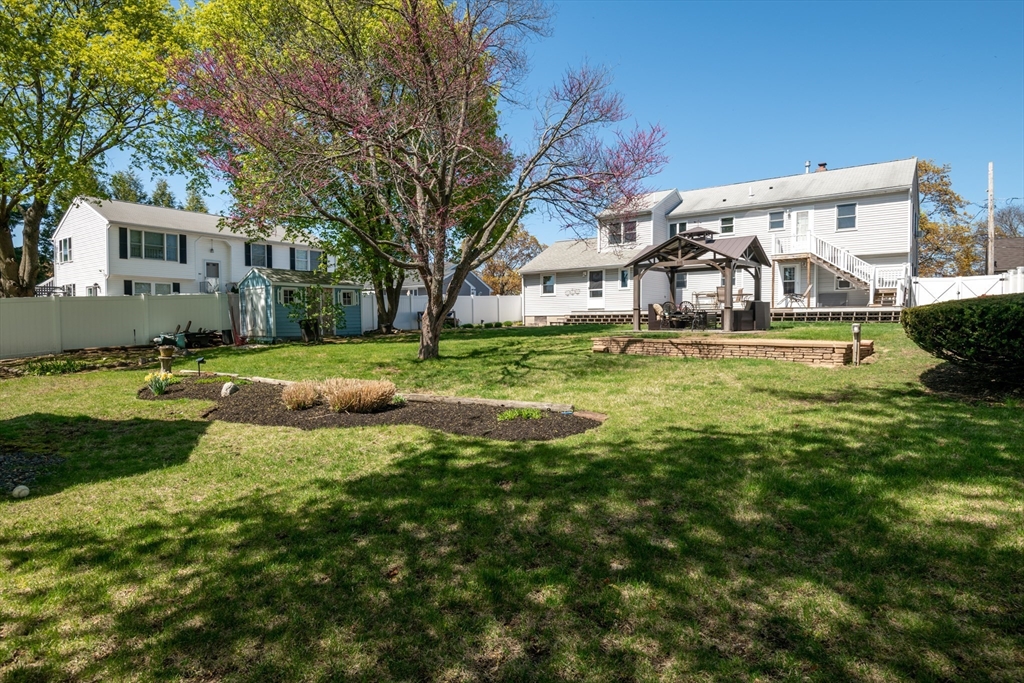 9 Macarthur Blvd