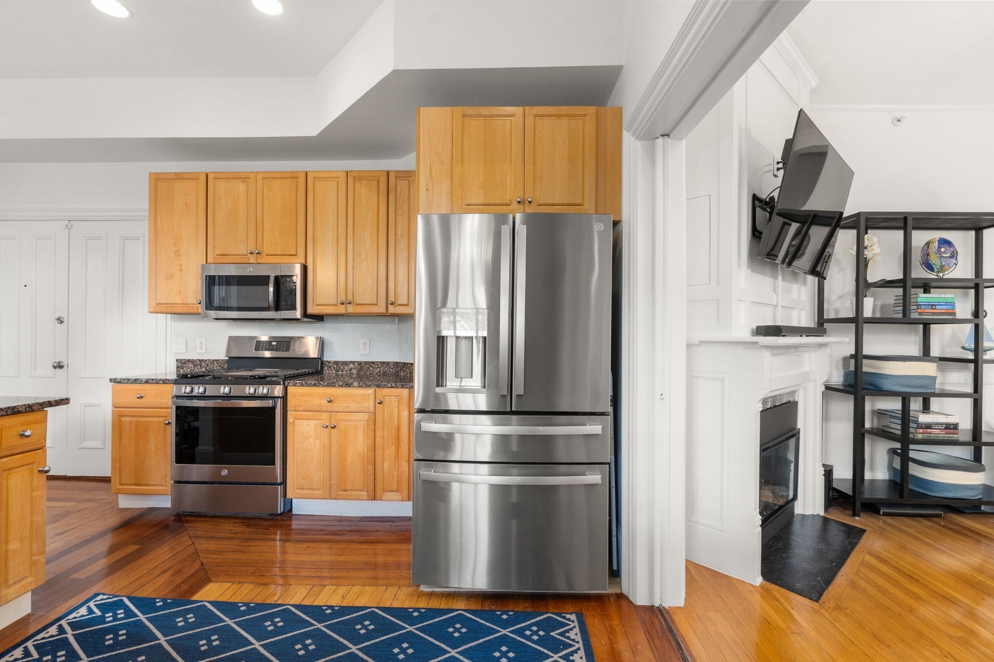 105 Pleasant St #2, Arlington, MA, 105 Pleasant St #2, Arlington, MA Photo #4