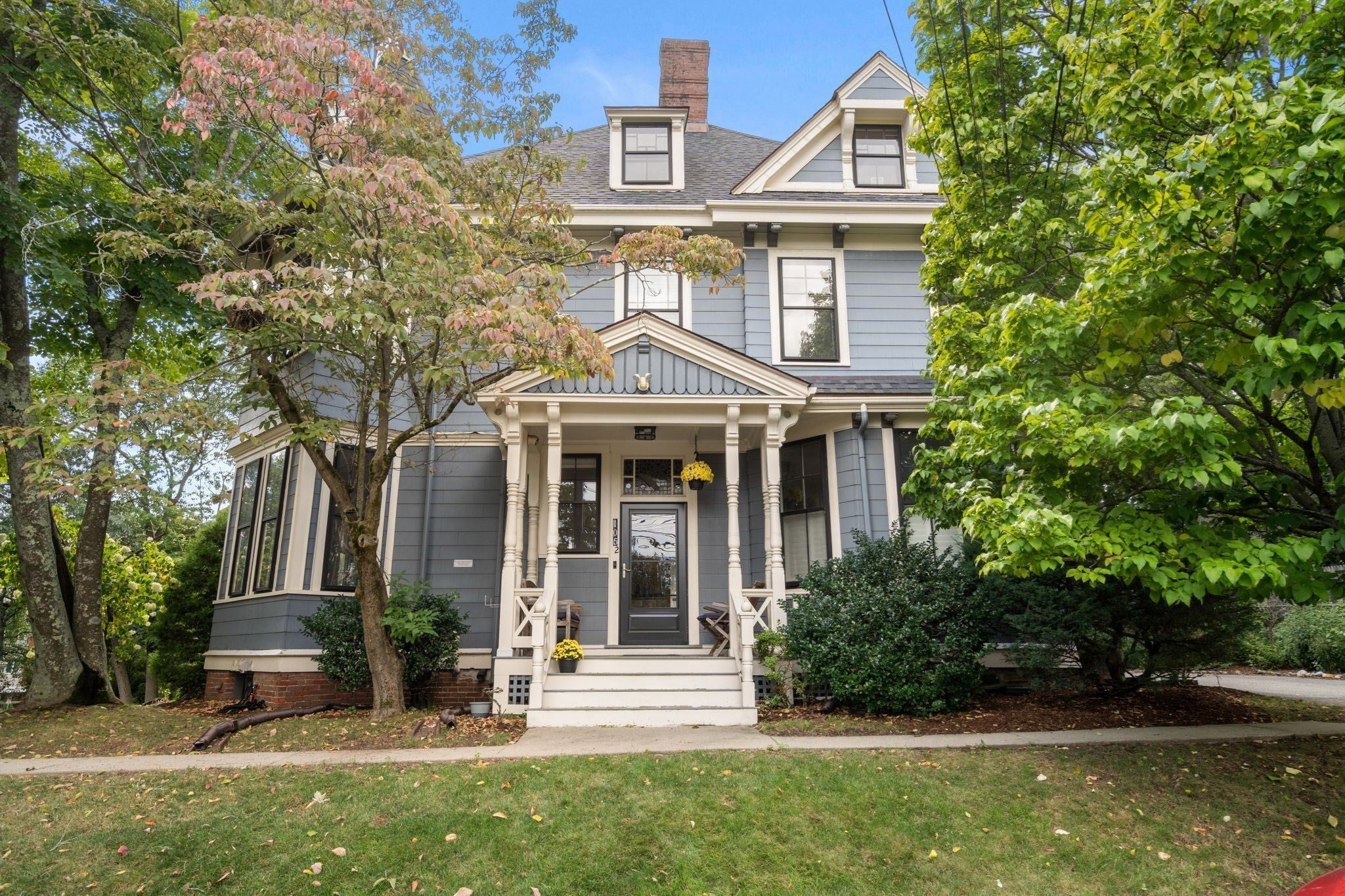105 Pleasant St 2