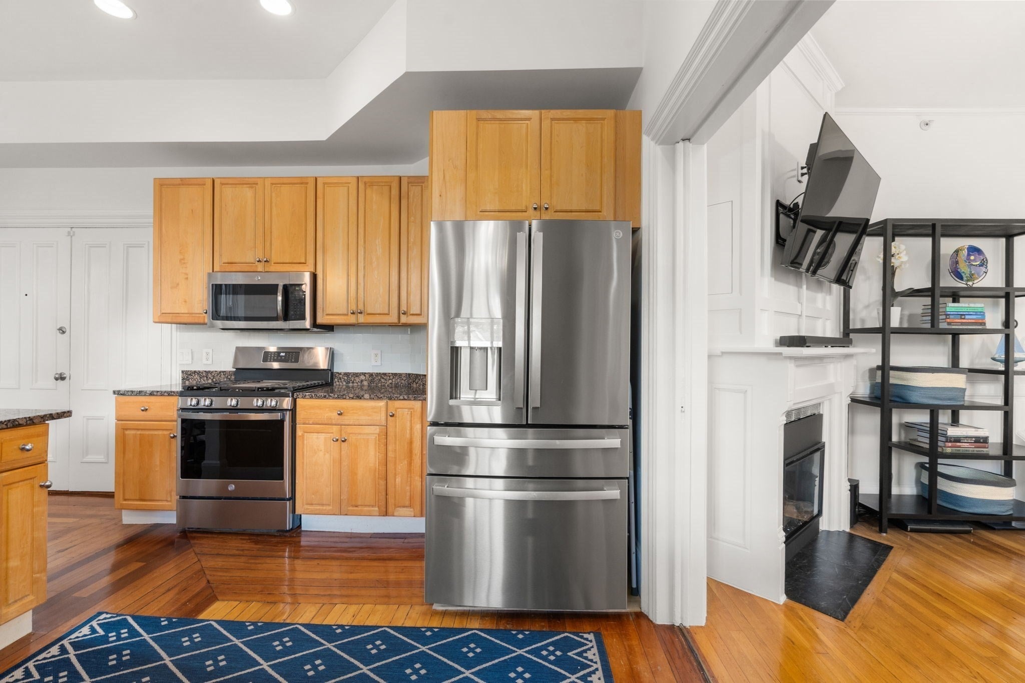 105 Pleasant St 2