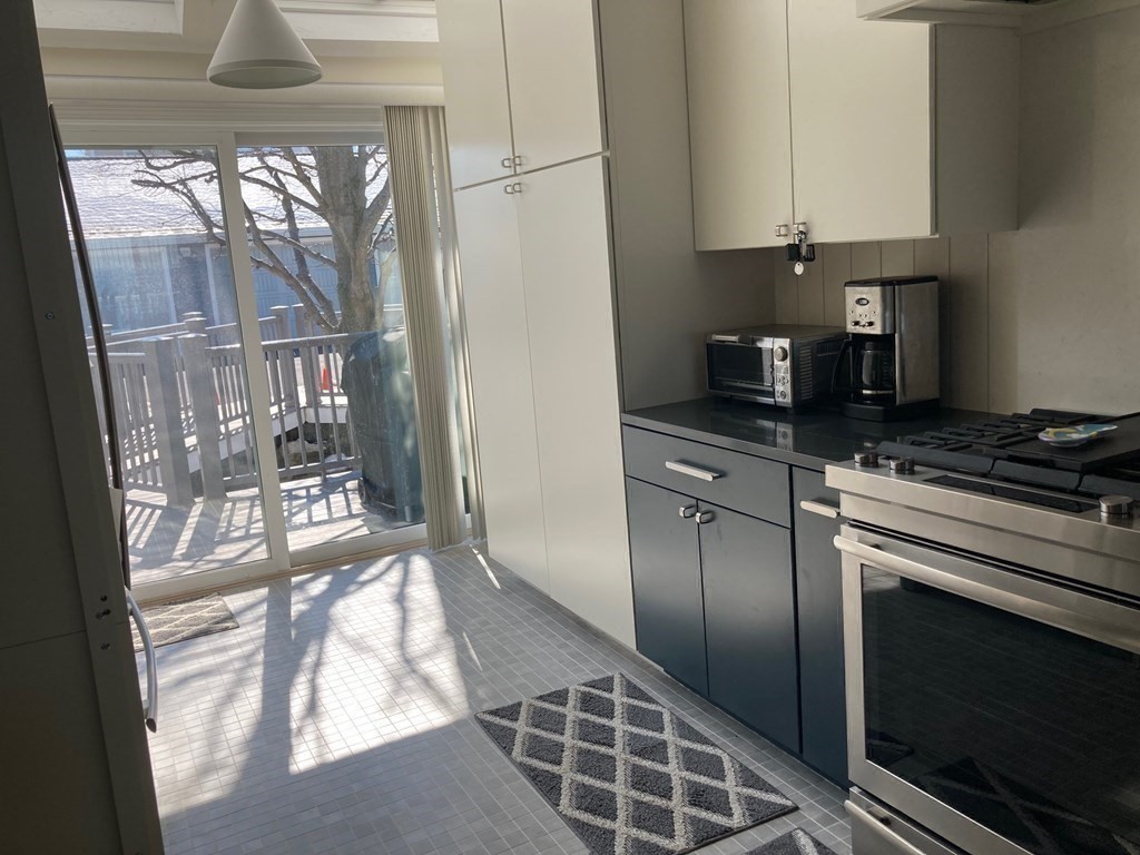 22 Oceanside Dr 22