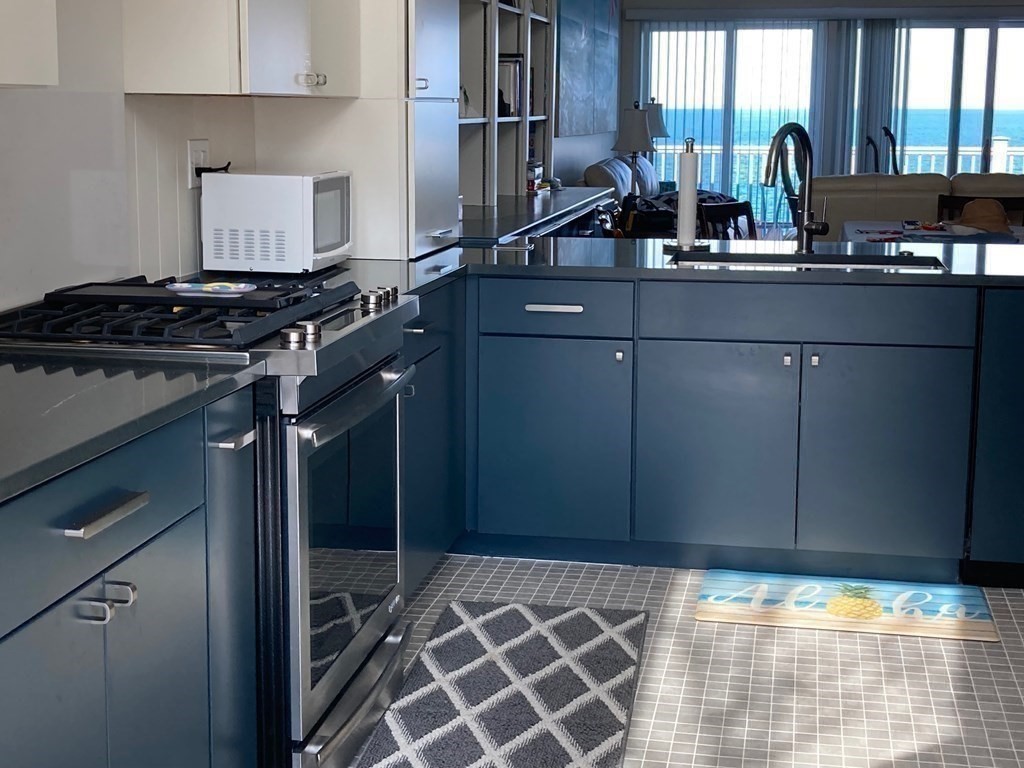 22 Oceanside Dr 22