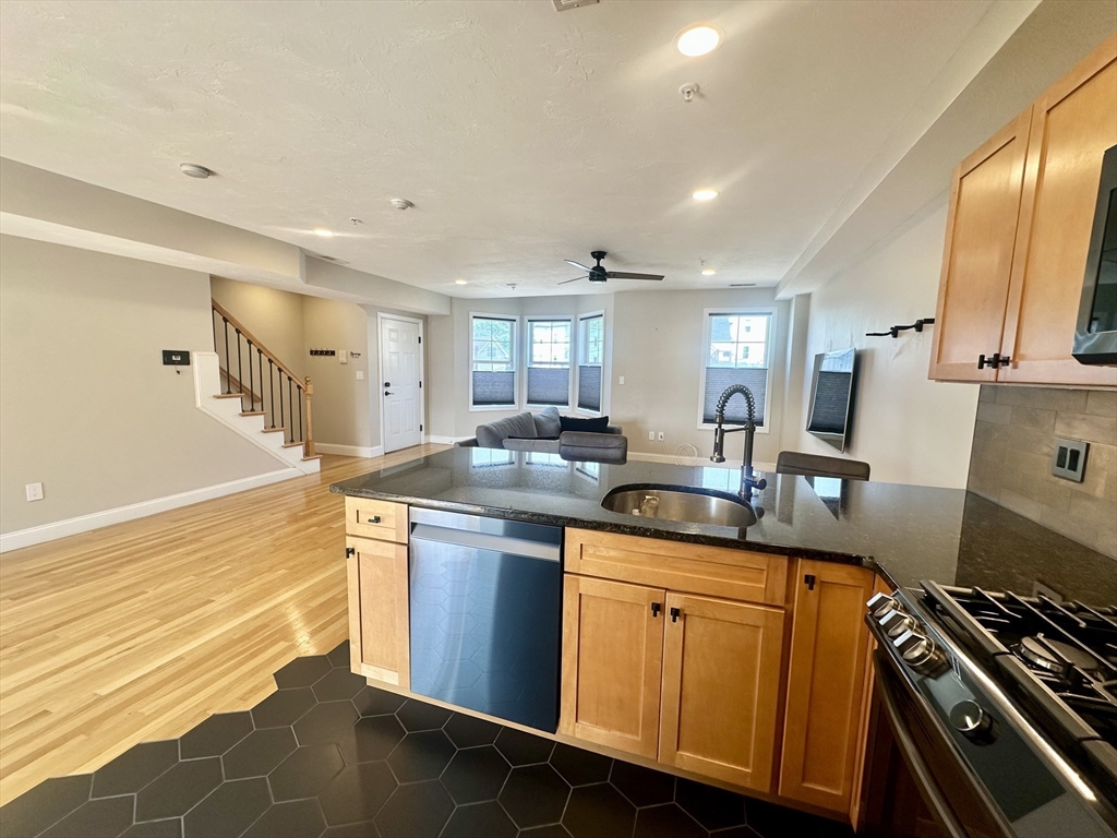 32 Parker St. 6