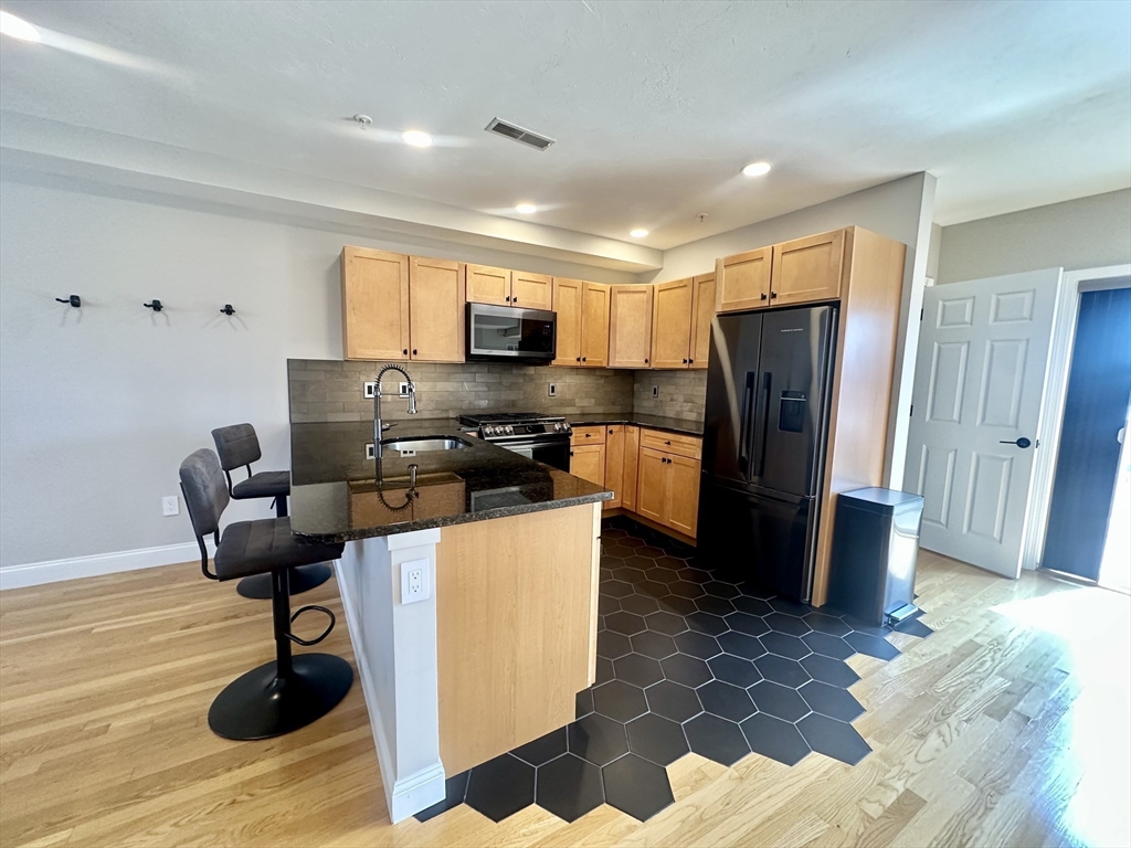 32 Parker St. 6