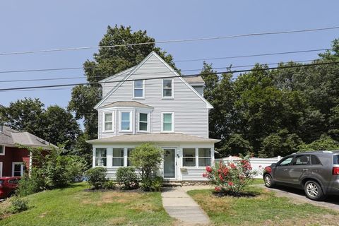 22 Garfield Ave Maynard MA 01754