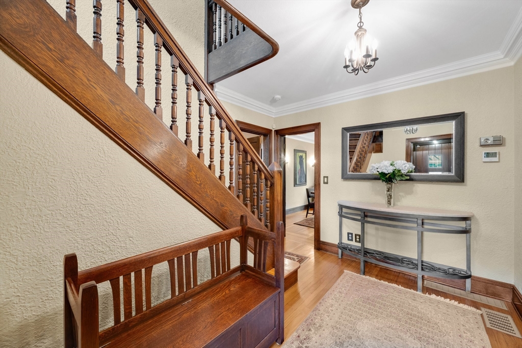 44 Meadowbrook Rd