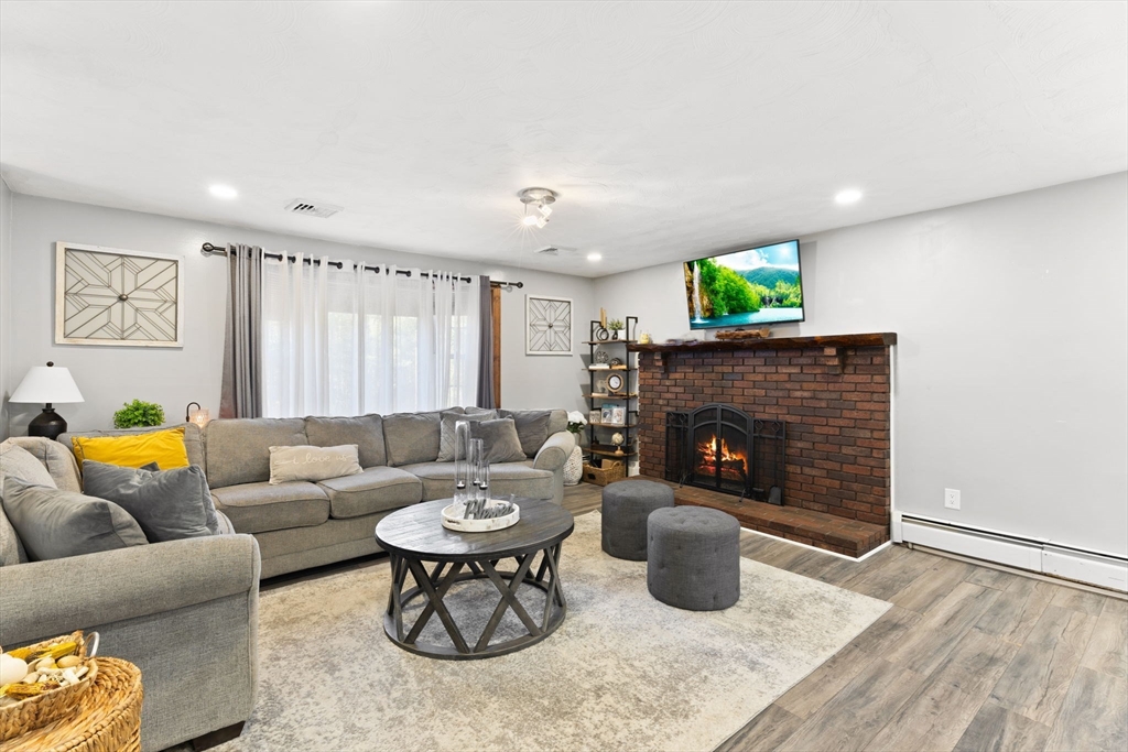 23 Parker Dr