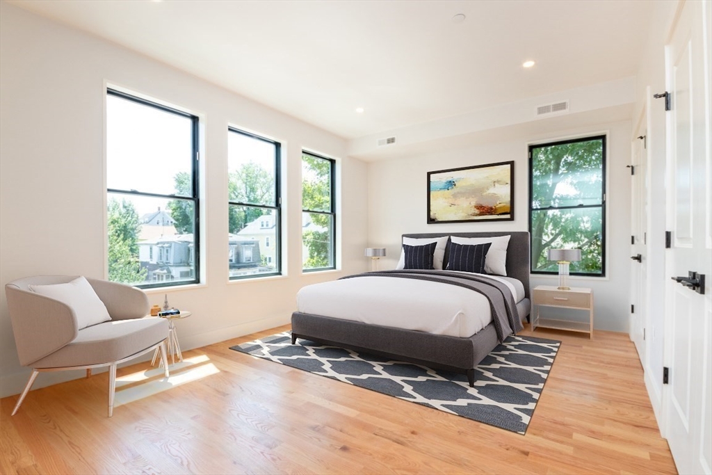 18-20 Parkman St 3