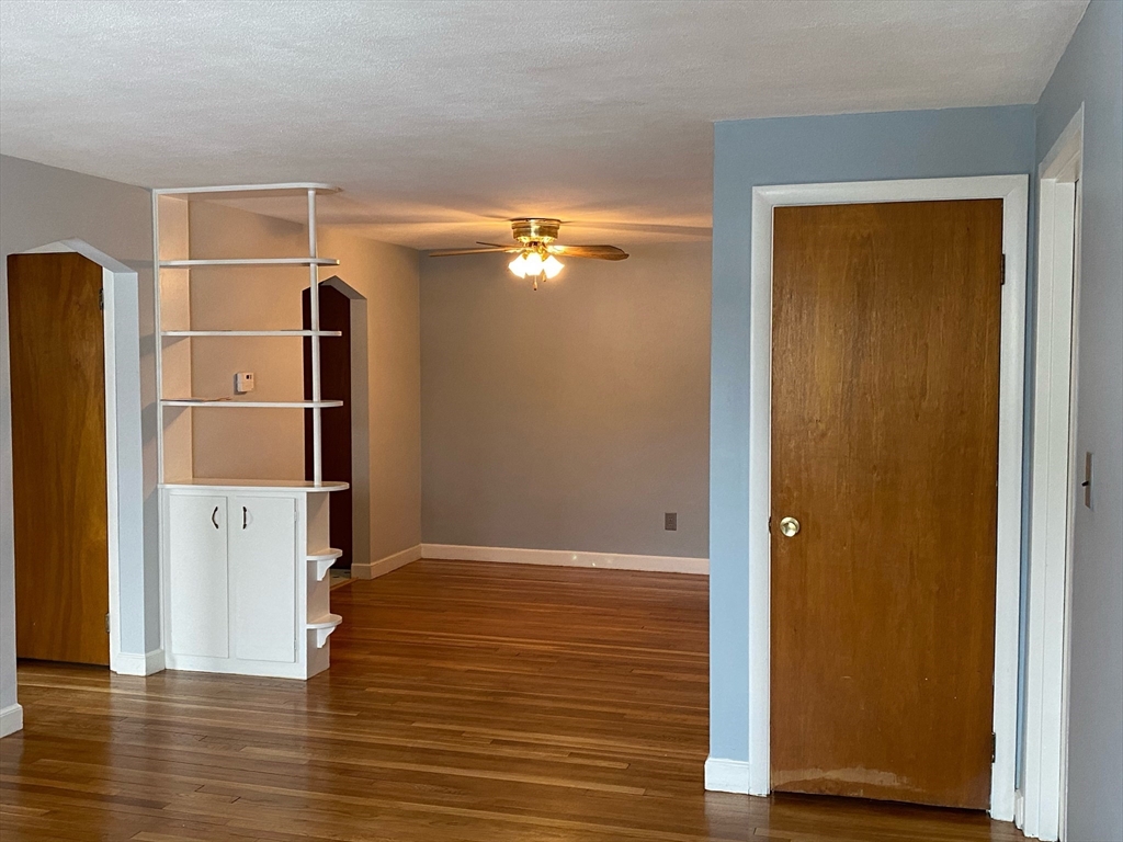 39 Montvale Ave 7