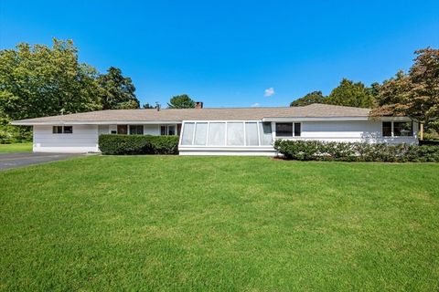 4 Richard Rd Hingham MA 02043