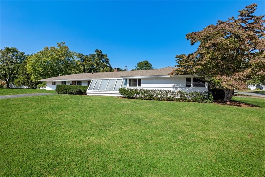 4 Richard Rd