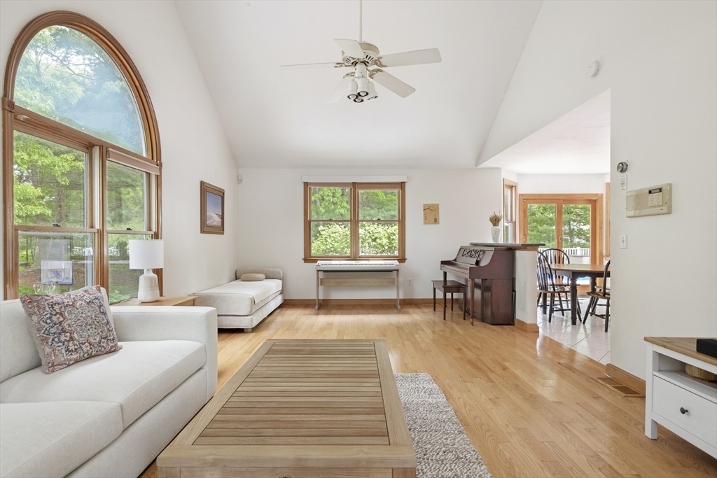 3 Quail Ln