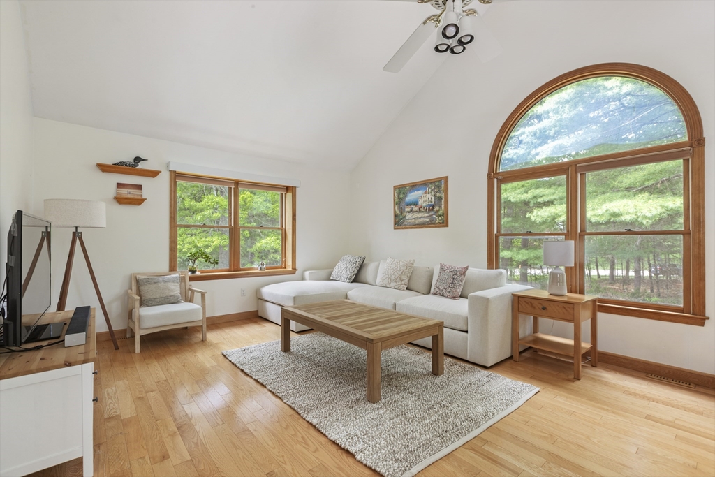 3 Quail Ln