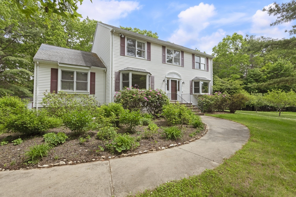 3 Quail Ln