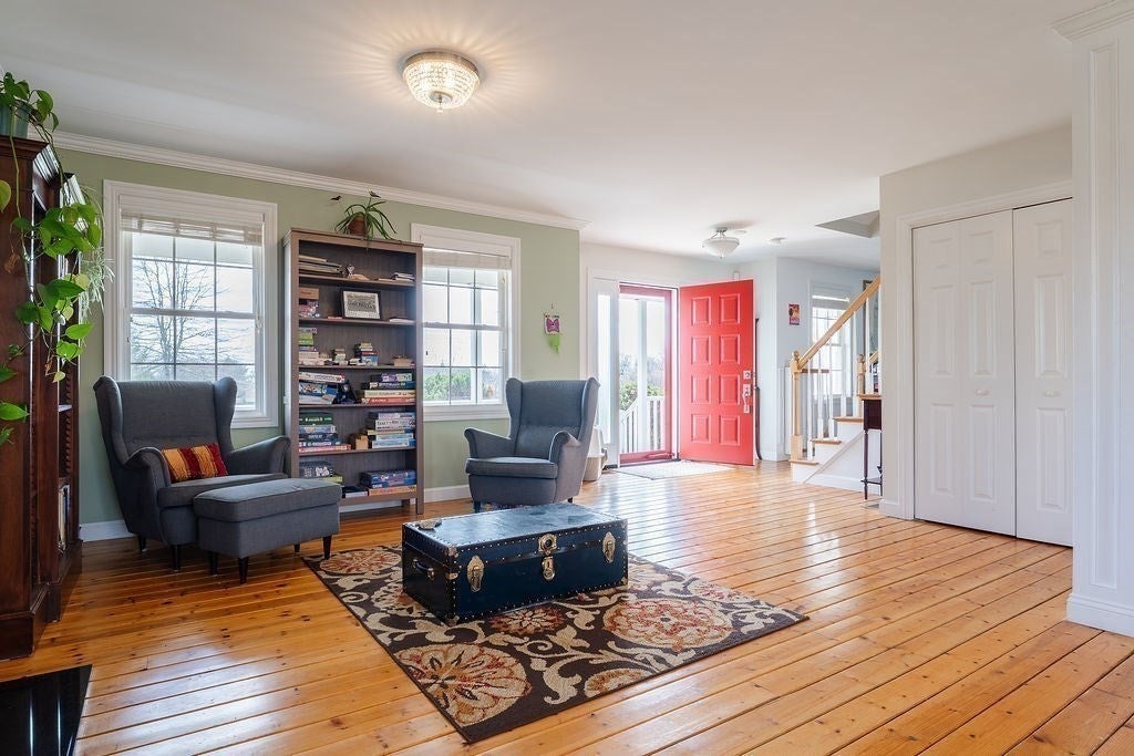 9 White Rd, Mendon, MA, 9 White Rd, Mendon, MA Photo #6