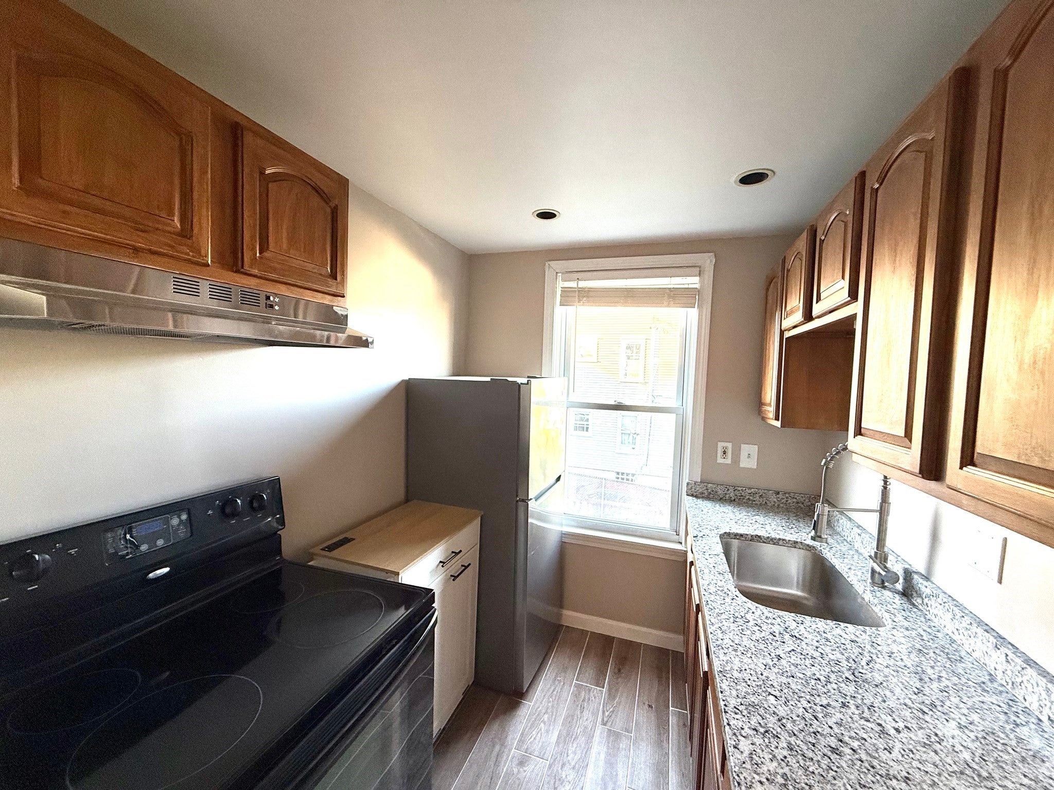 Photo of 304 Cambridge St, Fall River, MA