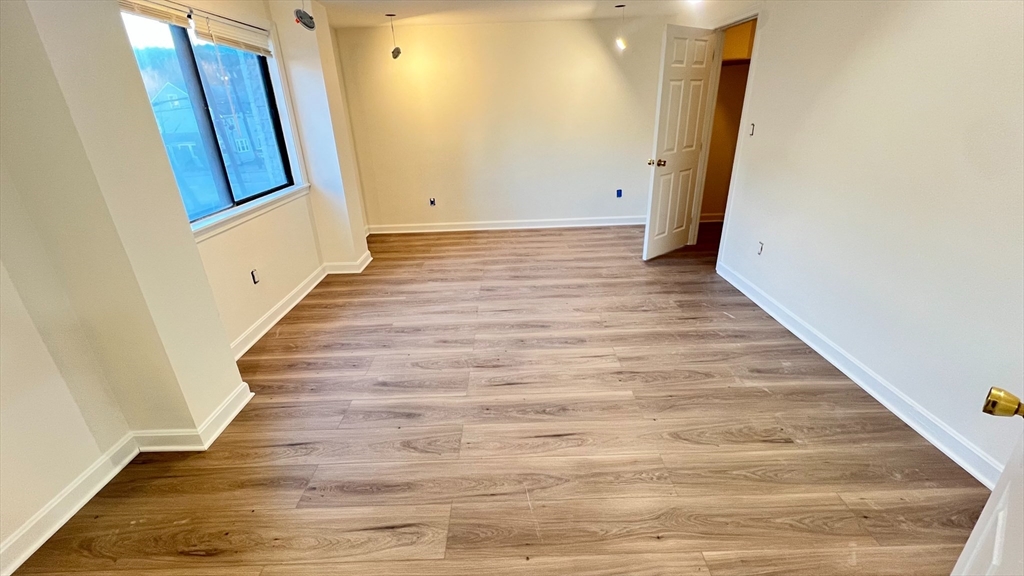 295 West Wyoming Ave 3A