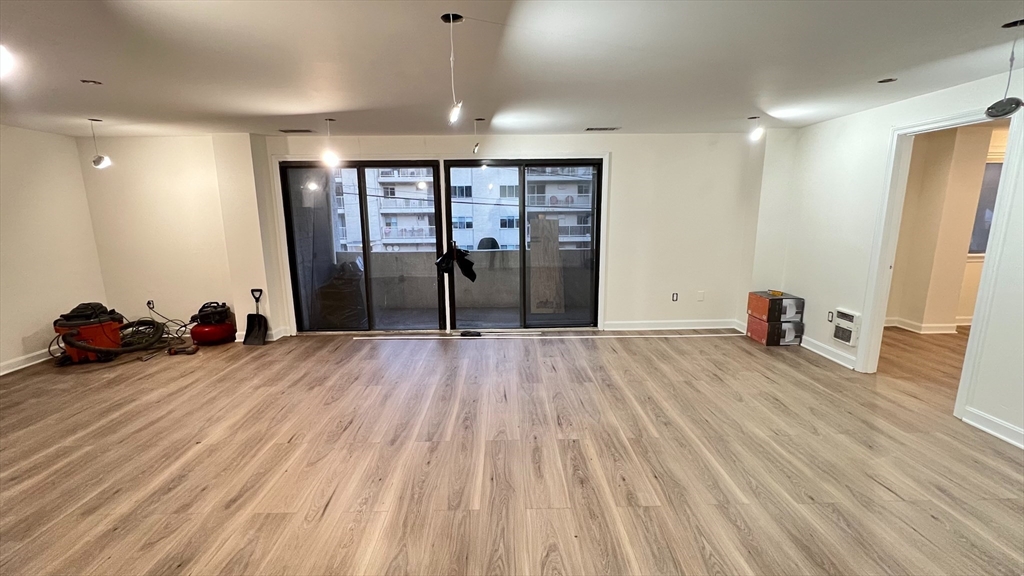 295 West Wyoming Ave 3A