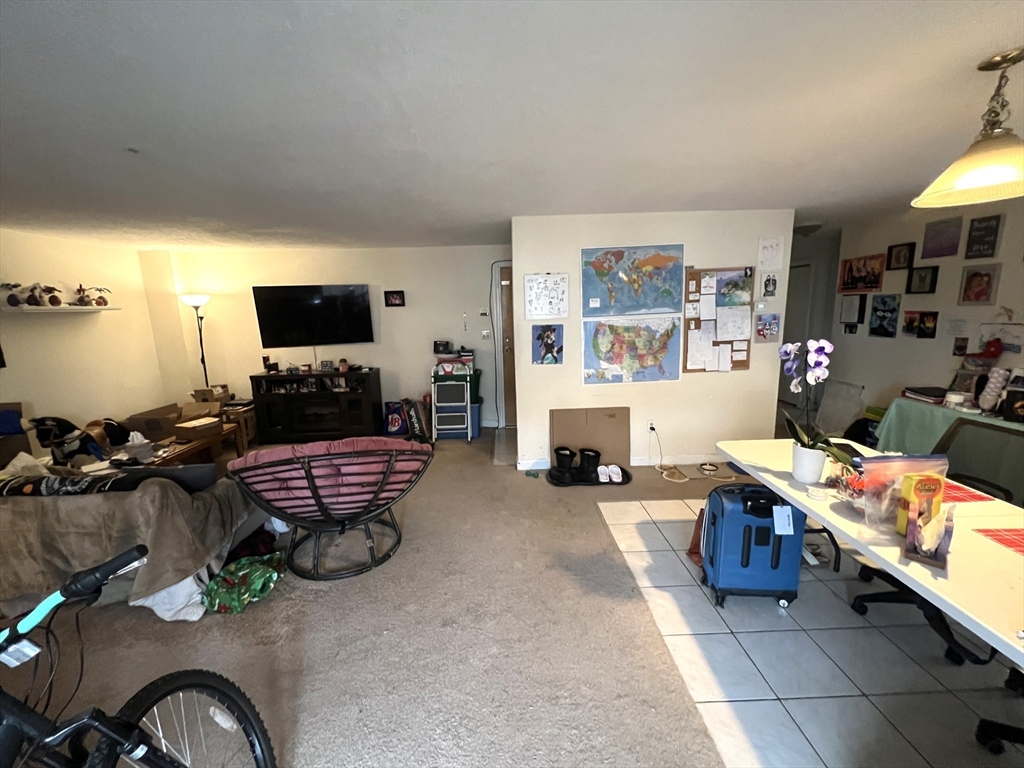 295 West Wyoming Ave 3A