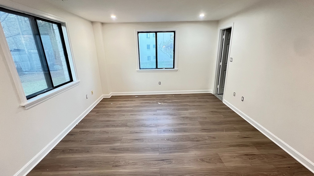 295 West Wyoming Ave 3A