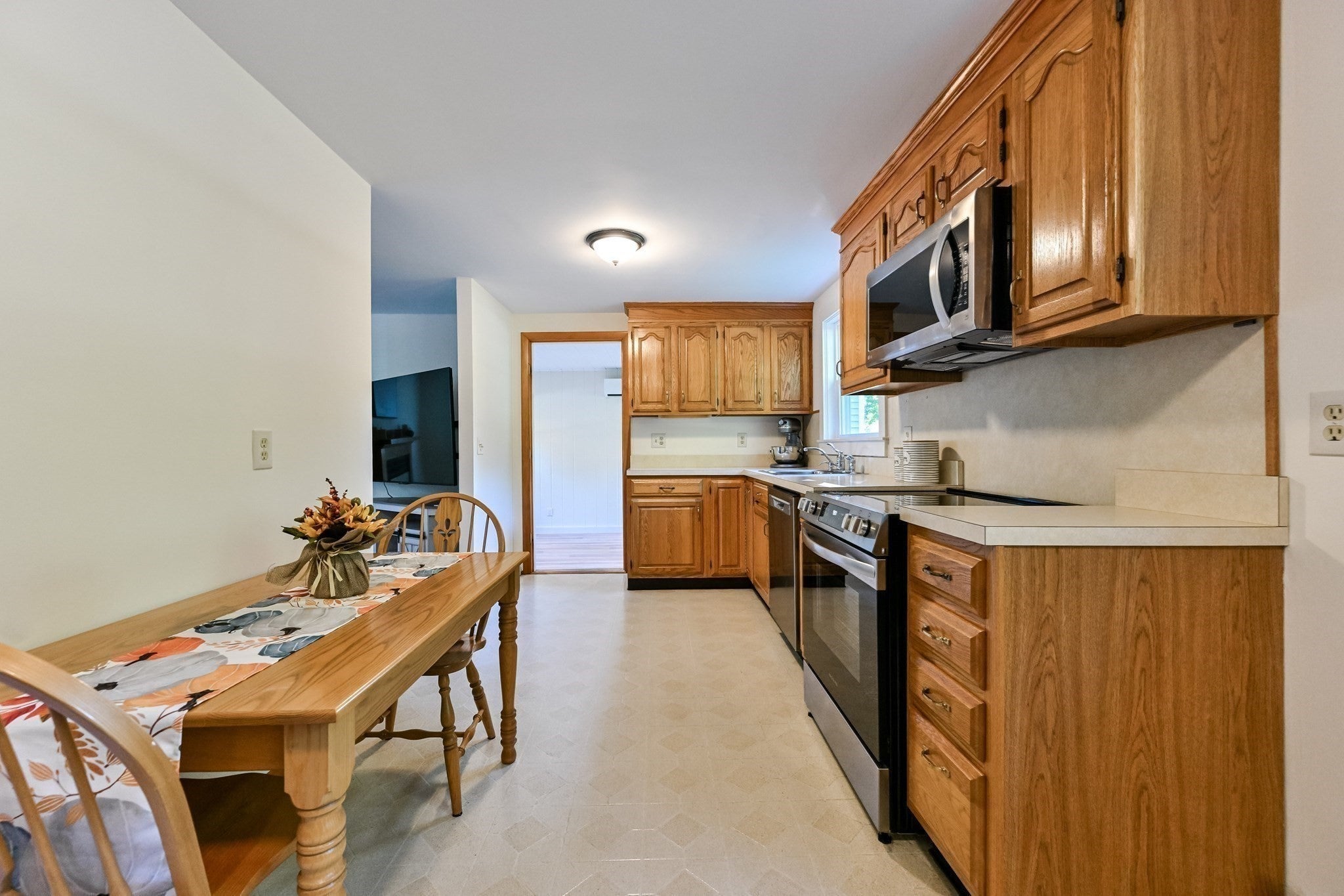 491 Maple St, Mansfield, MA, 491 Maple St, Mansfield, MA Photo #17