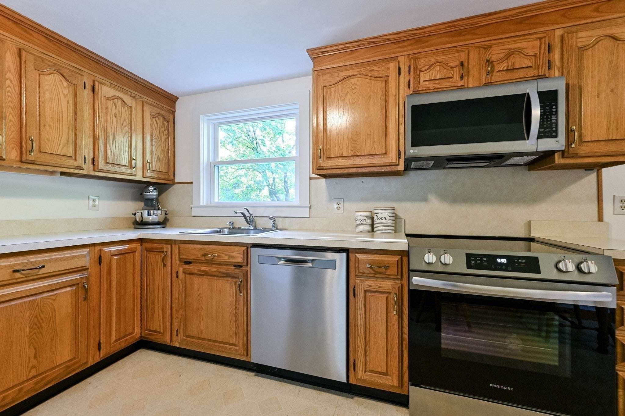 491 Maple St, Mansfield, MA, 491 Maple St, Mansfield, MA Photo #19