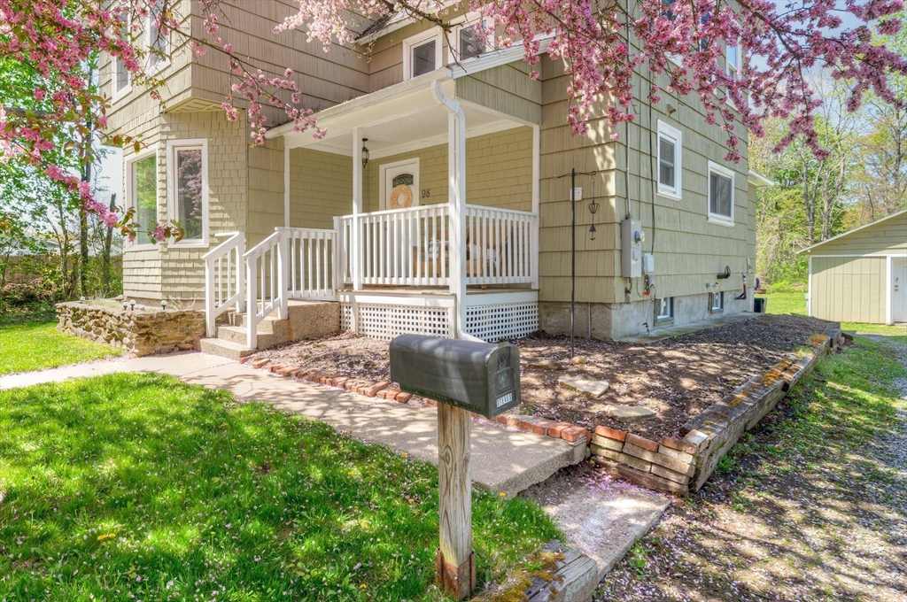 98 Morse Ave