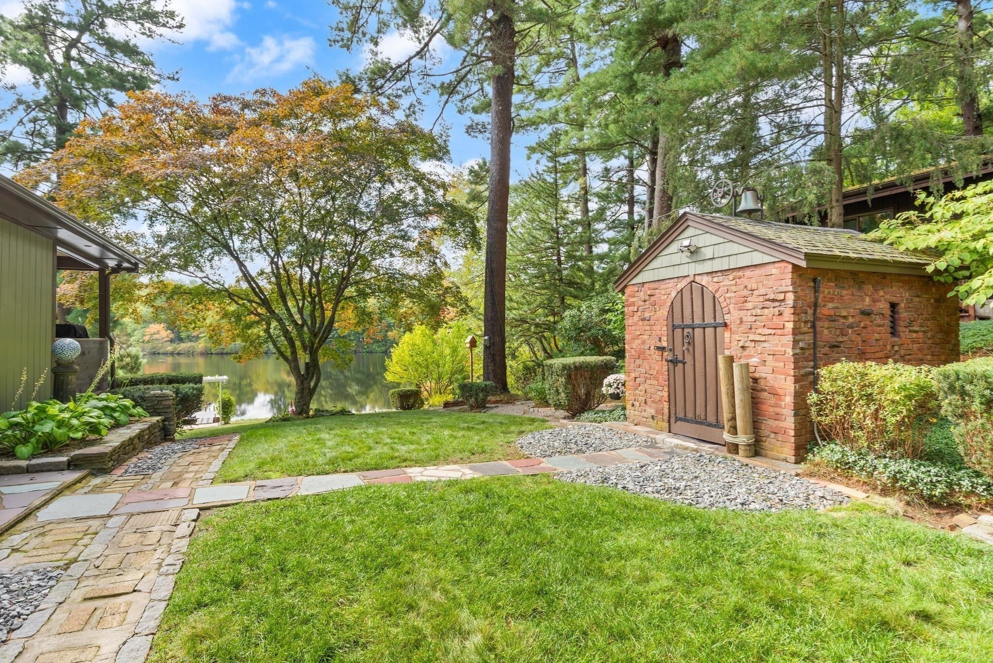 8 Fountain Spring Lane, Johnston, RI Photo #23