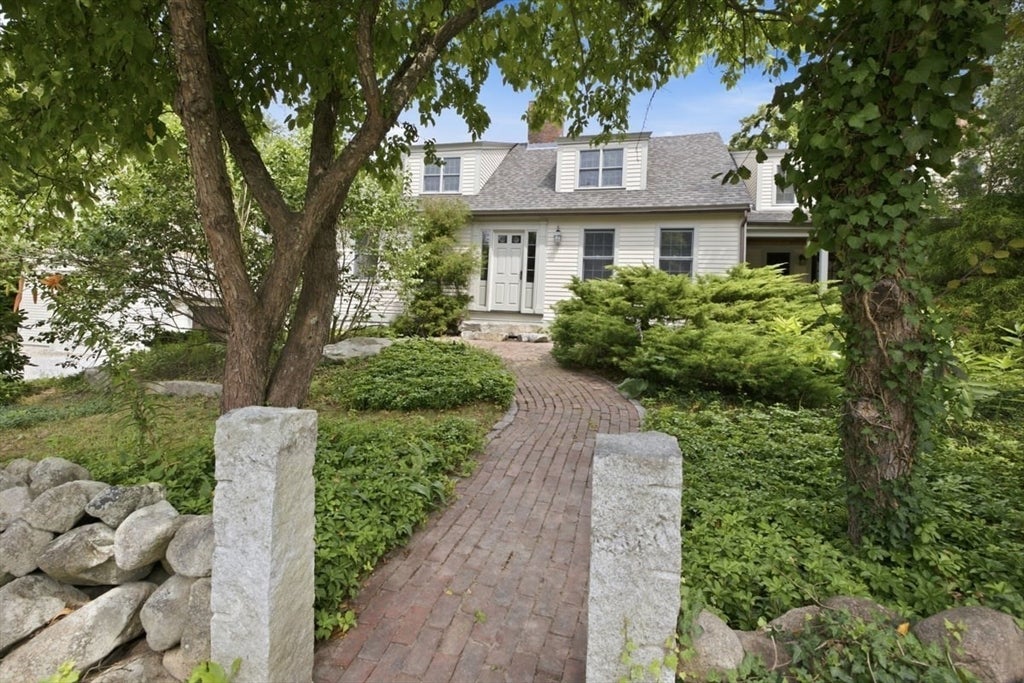 338 Clapp Road