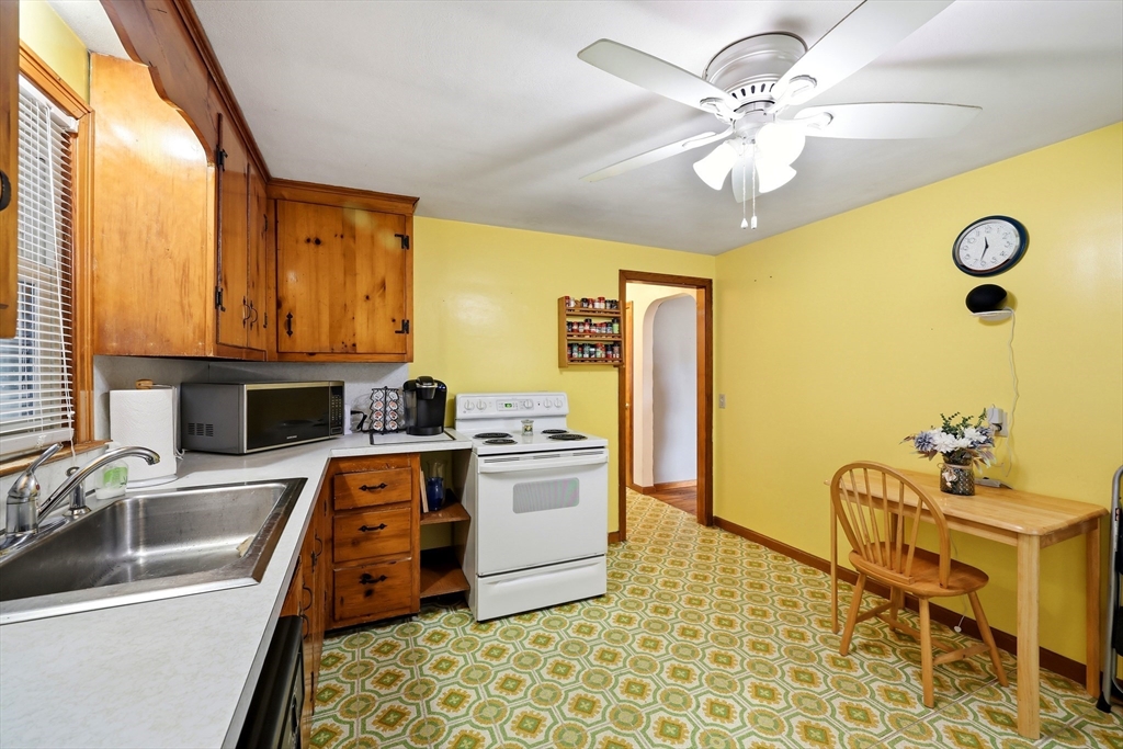 57 Arthur Street, Springfield, MA Photo #13
