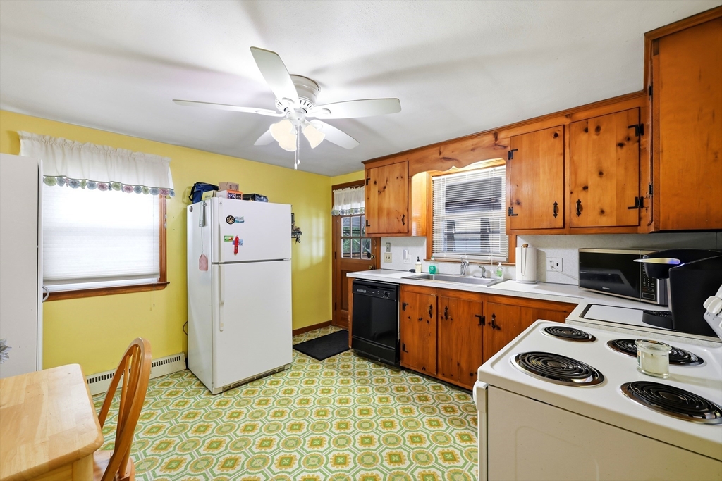 57 Arthur Street, Springfield, MA Photo #10