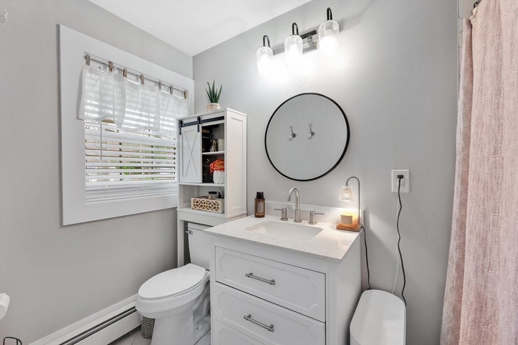 Wilbraham, Massachusetts 01095, United States, 4 Bedrooms Bedrooms, ,2 BathroomsBathrooms,Residential,Pending,110731