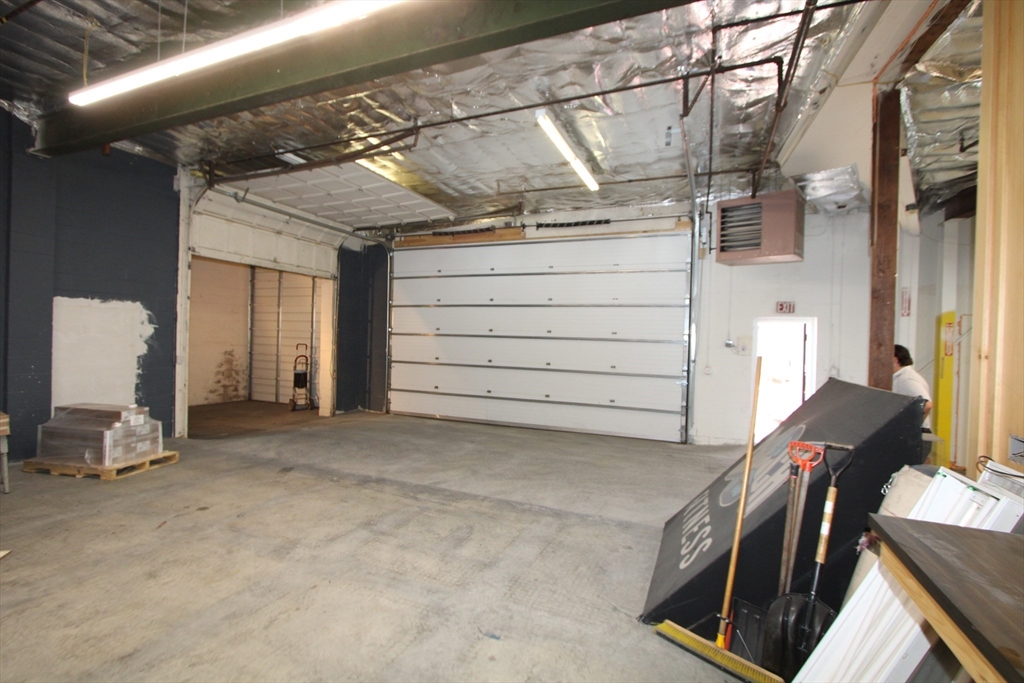 7 Henry St